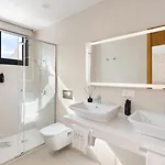Karat La Quinta Feriehus